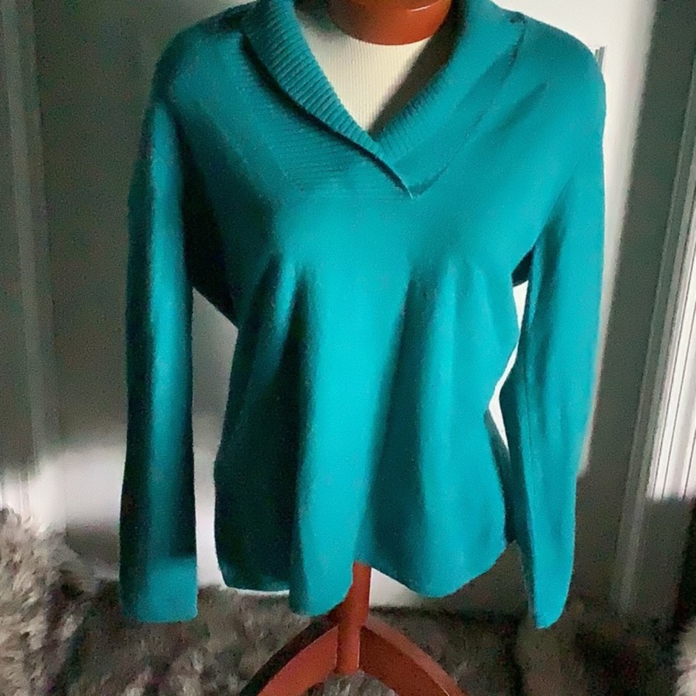 Privé cashmere green sweater